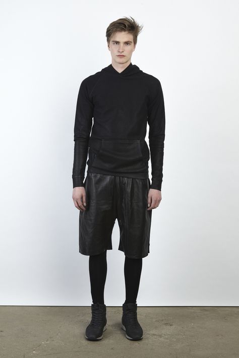 men's shorts and black leggings/tights Style SS 2014 Minimalist Wardrobe Men, Wardrobe Men, Avant Guard, Male Outfits, Mens Shorts Outfits, Mens Leggings, Mens Tights, Minimalist Wardrobe, Tights Outfit