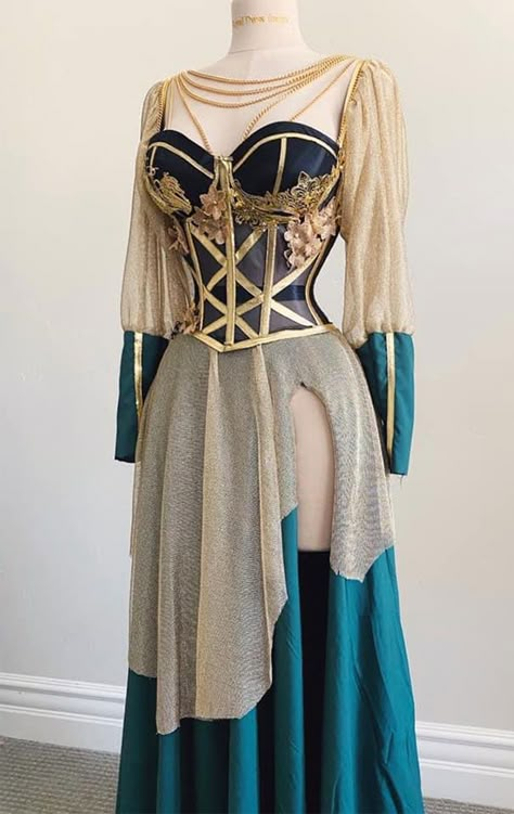 Self-Taught Designer Tweets Photos Of All The Dresses She Made In 2020, And Her Thread Gets 337K Likes | Bored Panda Loki Dress, Gaun Abad Pertengahan, Fantasy Dresses, Fantasy Gowns, Fairytale Dress, Fantasy Dress, 가을 패션, Fantasy Fashion, Fancy Dresses