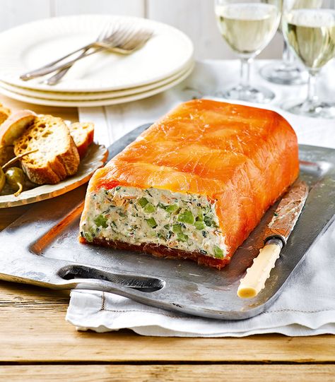 A recipe that everyone should have in their repertoire, this salmon terrine comes with burst of quick pickled celery to cut through the creamy richness. Fish Receipts, Salmon Terrine Recipes, Fish Terrine, Smoked Salmon Terrine, Salmon Starter, Ham Hock Terrine, Salmon Terrine, Savory Salmon, Pickled Celery