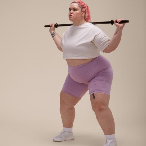 Plus Size Strength Training, Different Body Types Drawing Reference, Large Body Reference, Buff Person Reference, Weightlifter Women, Plus Size Birthday Dresses, What Is Strength Training, Female Weightlifter, Lifting Weights Women