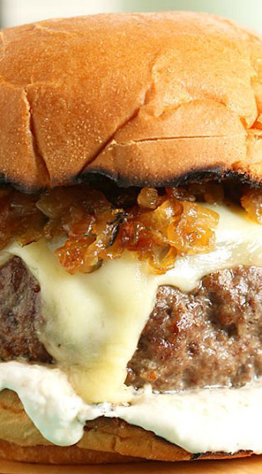 French Dip Burger with Havarti, Swiss and Bourbon Fried Onions French Dip Burger, Sirloin Sandwich, Dill Cream Cheese, Ground Sirloin, Havarti, Homemade Burgers, Gourmet Burgers, French Dip, Burger And Fries