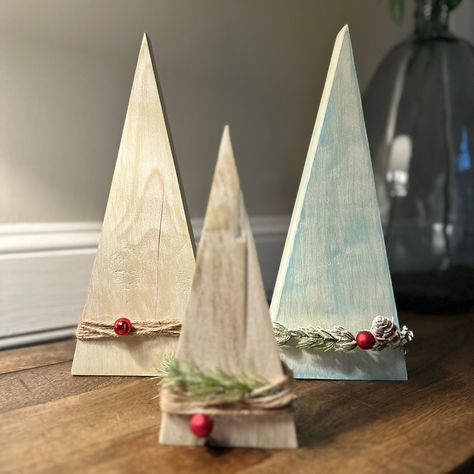 Get ready to transform your home into a Winter Wonderland with these set of 3 hand-crafted, rustic Christmas Trees!  It's the season to infuse your space with the warmth and magic of the Christmas holidays. Our handcrafted rustic triangle Chrstimas Trees are here to steal the show, whether you're decorating up your cozy living room or sharing the festive spirit with your entire neighborhood. 🌟 Crafted with Love and Character: Each of these cute trees is meticulously handcrafted by us using a un Wooden Diy Christmas Tree, Wooden Christmas Trees Rustic, Wood Christmas Tree Ideas, Rustic Xmas Tree, Rustic Christmas Trees, Christmas Tree Shelf, Christmas Decor Rustic, Rustic Winter Decor, Holiday Mantle Decor