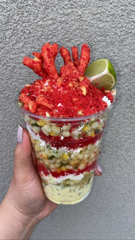 Hot Cheetos Esquites, Elote Hot Cheetos, Elotes Y Esquites, Esquites Aesthetic, Esquites Bar, Elotes Preparados, Esquites Recipe, Elote Man, Mexican Antojitos