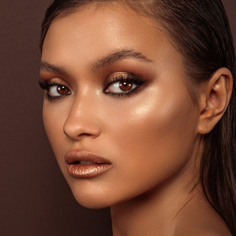 Tan Bronze & Glow Palette - Natasha Denona | Sephora #makeup Bronze Makeup Look, Bronze Smokey Eye, Goddess Makeup, Mekap Mata, Bronze Goddess, Wedding Makeup For Brown Eyes, Tanned Makeup, Bronze Makeup, Fall Makeup Looks