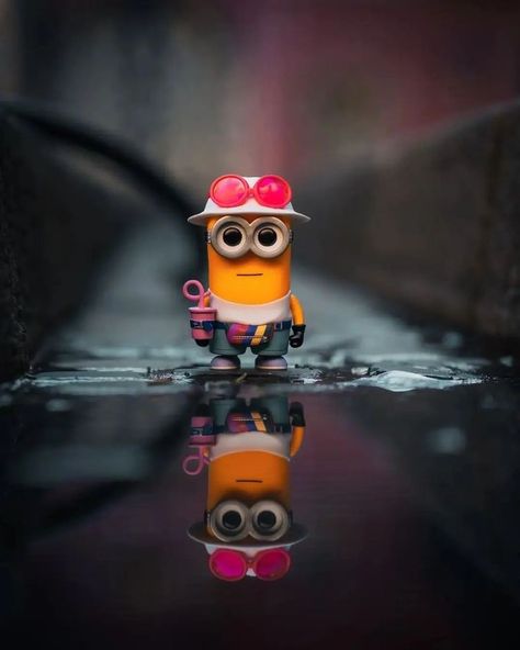 Anime Iphone Wallpaper, Minion Wallpaper Iphone, Cute Minions Wallpaper, Minions Images, Iphone Wallpaper Music, Cute Minions, Minions Wallpaper, Funny Iphone Wallpaper, Bunny Wallpaper