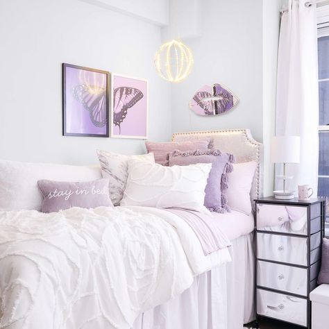 we all need that 💣 lighting. especially living in a dorm room where the lighting sitch is NOT ideal. swipe to see some of our favorite ways to add light into your rooms 💡 www.dormify.com Purple Dorm Rooms, Purple Dorm, College Dorm Room Inspiration, Purple Room Decor, Dorm Room Styles, College Dorm Room Decor, Dorm Room Designs, Girls Dorm Room, Purple Rooms