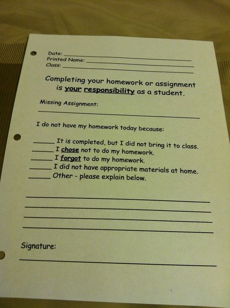 Student Reflection Form "No Homework" Binder. It's my personal/teacher mission to help students become more responsible for their actions. I like that this form makes them accountable for their missing work AND requires them to think about it-something which usually doesn't happen. Homework Binder, No Homework, Teaching Classroom Management, Student Reflection, Classroom Procedures, School Management, Middle School Classroom, Classroom Behavior, Teacher Organization