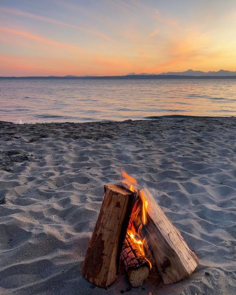 These sunny final days of spring are giving me liiiiiife ☀️ #seattle #seattlewashington #pnw Living In Seattle Washington, Living In Seattle Aesthetic, Lake Washington Seattle, Seattle Vibes, Seattle Nature, Living In Seattle, Seattle Weather, Final Days, Seattle Washington