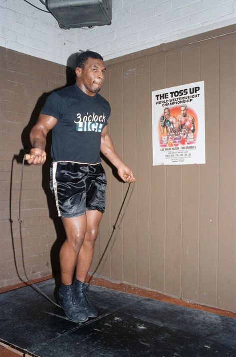 Want to start jumping rope today head to here for quality rope ⬇️ Mike Tyson Training, Mike Tyson Boxing, Boxing Images, Jumping Rope, Like Mike, Sport Icon, Beckham Jr, Best Version Of Yourself, Boxing Workout