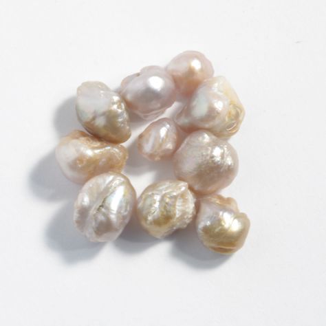 River Pearls Jewelry, Freshwater Pearl Farming, River Pearls Necklace, Organic Pearl Necklace, River Pearls, Fresh Water Pearls, Mississippi River, Golden Color, Natural Colors