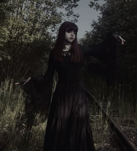 Goth Forest Photoshoot, Goth Senior Photos, Goth Picture Ideas, Gothic Senior Pictures, Goth Senior Pictures, Goth Photoshoot Ideas, Goth Poses, Gothic Poses, Goth Photoshoot