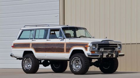 1988 Jeep Grand Wagoneer Custom presented as Lot S159 at Schaumburg, IL Wagoneer Jeep, Jeep Custom, Jeep Scout, Two Door Jeep Wrangler, Jeep Grand Wagoneer, Classic Jeeps, Vintage Jeep, Grand Wagoneer, Old Pickup Trucks