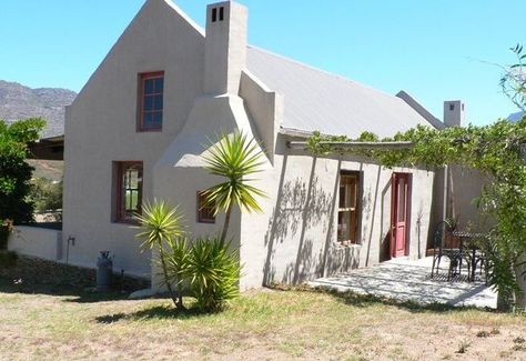 Inkaroo+Cottage Karoo Cottage, Karoo House, Mountain Cabins, Houses Design, Dutch House, House Cottage, Dream Beach Houses, Self Catering Cottages, Passive House