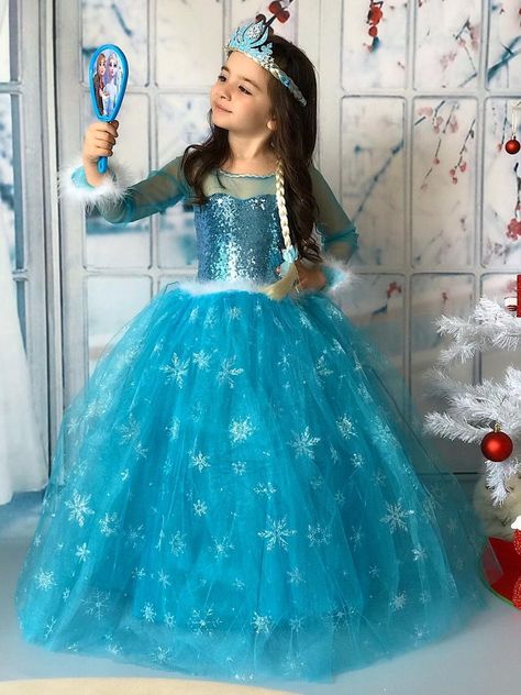 Kids Dress Clothes, Dream Gown, Frozen Themed Birthday Party, Elsa Costume, Grand Wedding, Costumes Kids, Kids Party Dresses, Hair Setting, Frozen Elsa