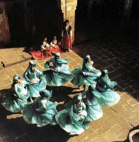 Azerbaijan dances - Dilşadı, via Flickr. Whirling Dervish, Western Asia, Traditional Dance, Asian Flavors, Folk Dance, Old Stone, North Africa, Pics Art, Azerbaijan