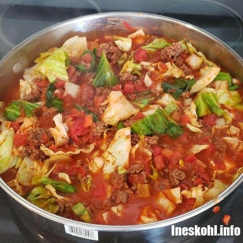 CABBAGE ROLL SOUP | InesKohl Kitchen Ineskohl Kitchen, Homemade Soups, Cabbage Roll Soup, Cabbage Roll, Cabbage Soup Diet, Chili Soup, Soup Diet, Soup And Stew, Cabbage Rolls