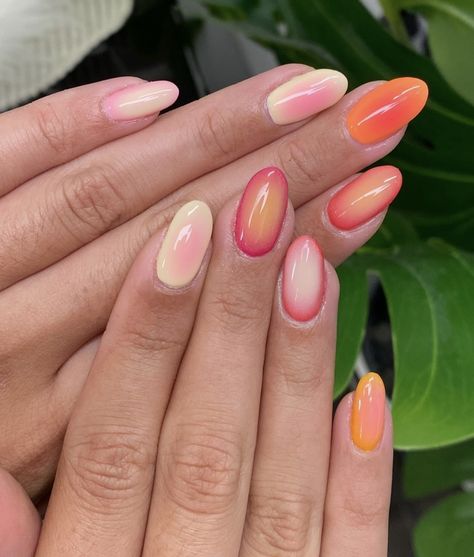 Desert Orange Aesthetic, Ora Nails Ideas, Fun Orange Nails, Teen Nails, Beachy Nails, Aura Nails, Summery Nails, Classic Nails, Cute Gel Nails