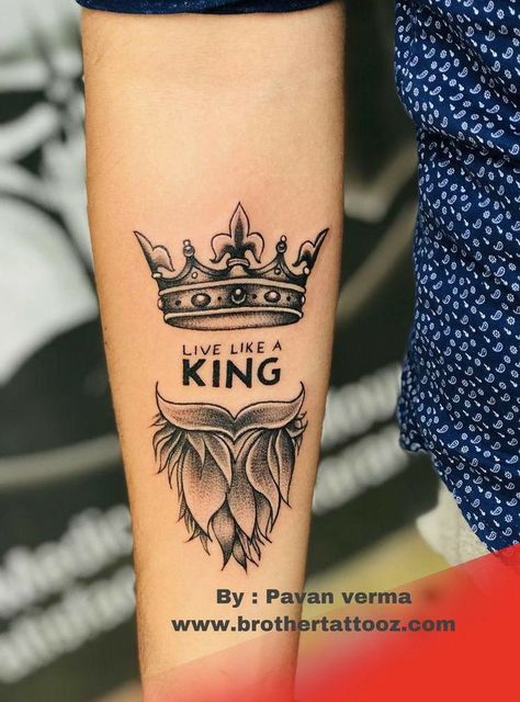 King Of Kings Tattoo Lettering, Crown King Tattoo Design, Crown Tattoo Ideas Men, Live Like A King Tattoo, Male Crown Tattoo, King Tattoo Men Crowns, King Crown Tattoo Design For Men, Small King Crown Tattoo, Mens Crown Tattoo