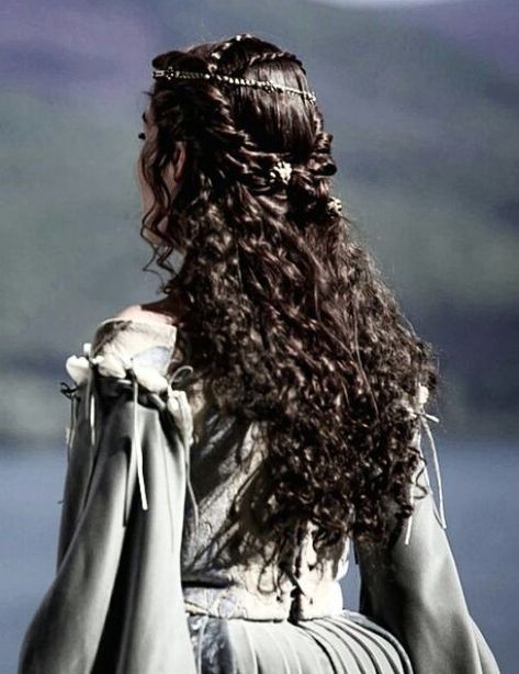 Medieval Hairstyles, Medieval Princess, Royalty Aesthetic, Fantasy Magic, Fantasy Hair, Princess Aesthetic, Prom Hairstyles, Fantasy Aesthetic, Hair Inspiration Color