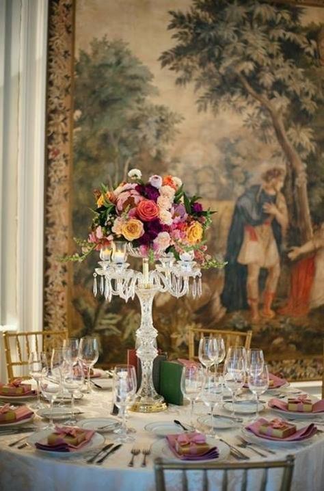 . Beautiful Tablescapes, Beautiful Table Settings, Old World Style, Wedding Table Settings, Table Arrangements, Trendy Wedding, Elegant Table, Beautiful Table, Looks Vintage