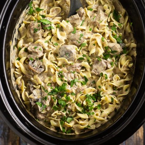 Slow Cooker Beef Stroganoff Slow Cooker Ground Beef, Beef Stroganoff Crockpot, Slow Cooker Meatloaf, Beef Stroganoff Easy, Slow Cooker Beef Stroganoff, Ground Beef Stroganoff, Cooking With White Wine, Slow Cooked Beef, Weekly Meal Plan