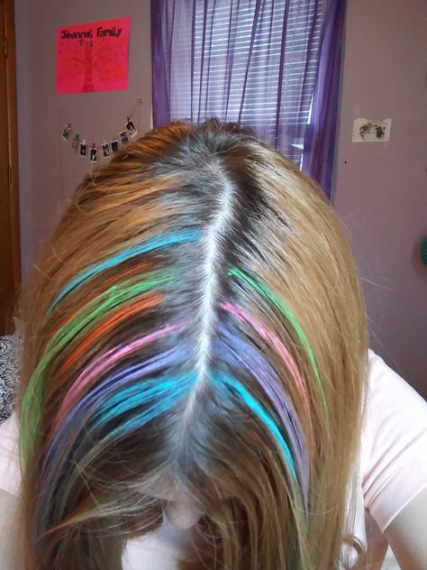 Use hair chalk Hair Chalk, Dyed Hair, Hair Wrap, Dye, Rainbow, Hair Styles, Hair, Beauty