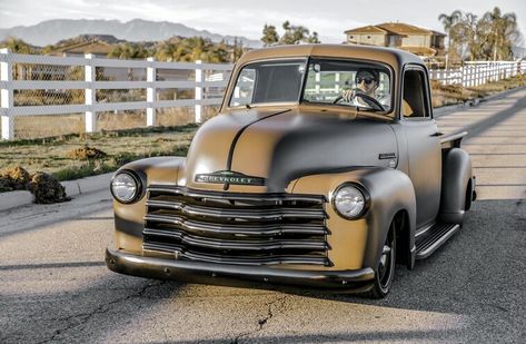 Modded Trucks, 1950 Chevy Truck, Custom Bed Frame, Chevy 3100, Vintage Pickup Trucks, Chevrolet 3100, Classic Pickup Trucks, Vintage Race Car, Chevy Truck