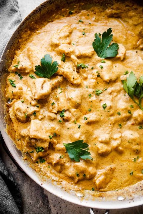 Yogurt Chicken Curry, Korma Sauce, Creamy Chicken Curry, Indian Chicken Dishes, Chicken Korma Recipe, Korma Recipe, Indian Chicken Recipes, Chicken Curry Recipe, Chicken Korma