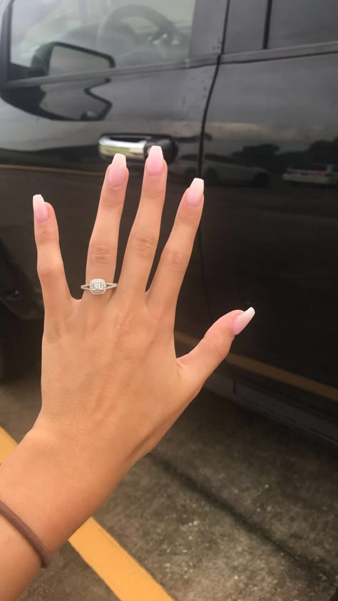 Pink And White Nexgen Nails, Short Coffin Pink And White Nails, White Pink Ombre Nails Coffin, Ombre Pink Nails Coffin, Short Coffin Acrylic Nails Designs Simple, Sheer Pink Coffin Acrylic Nails, Pink White Fade Nails, Pink Gradient Acrylic Nails, Nails Inspiration White And Pink