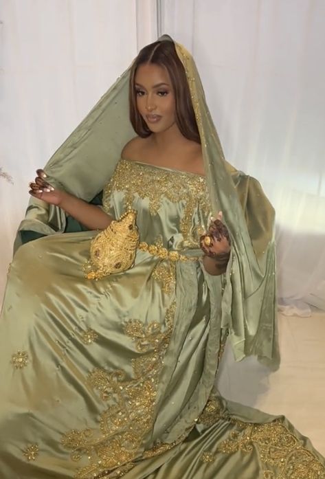 Somali Wedding Dirac, Pretty Somali Girl, Somali Clothes, Somali Dirac, Somali Clothing, Dirac Somali, Somali Culture, Somali Girl, Somali Wedding