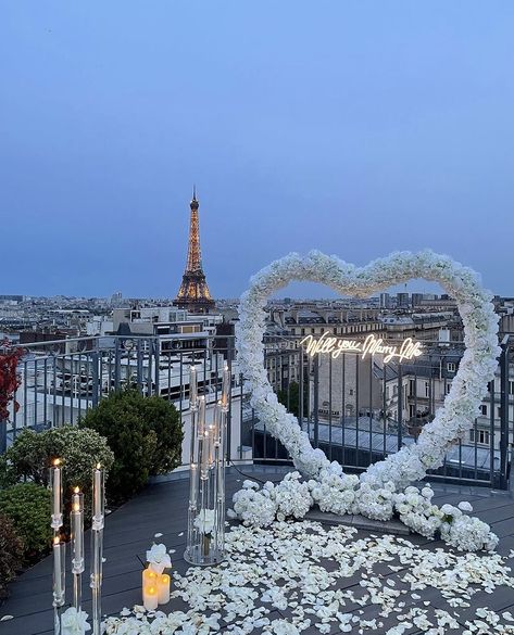 Wedding Proposal Ideas Engagement, Surprise Proposal Pictures, Cute Proposal Ideas, Engagement Balloons, Dream Marriage, Proposal Pictures, Wedding Mirror, Shopping Haul, Dream Wedding Venues