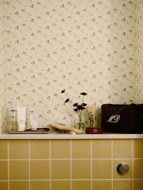 Matilda Djerf House, Matilda Djerf Apartment, Stockholm Apartment, Bear Chair, Matilda Djerf, Yellow Bathrooms, Swedish Design, Kitchen Cabinetry, Scandi Style