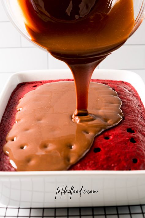 Red Velvet Oreo Poke Cake, Red Velvet Earthquake Cake, Red Velvet Poke Cake Condensed Milk, Poke Cake Recipes Condensed Milk, Red Velvet Poke Cake Recipe, Fudge Ice Cream Topping, Red Velvet Cake Mix Recipes, Chocolate Fudge Ice Cream, Red Velvet Poke Cake