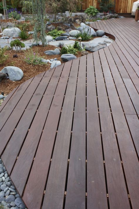 Curved Floating Deck, Wood Decks Backyard, Curved Decking Ideas, Curved Deck Ideas, Front Yard Deck, Curved Decking, Patio Extension, Ipe Deck, Hot Tub Pergola