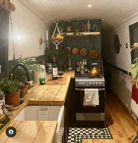 Houseboat Kitchen, Narrowboat Kitchen, Barge Interior, Canal Boat Interior, Narrowboat Interiors, Boat House Interior, Boat Interior Design, Houseboat Living, Narrow Boat