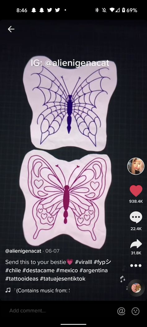 A matching tattoo with your opposite best friend Matching Tattoos Grunge, Butterfly Matching Tattoos, Matching Cousin Tattoos, Small Best Friend Tattoos, Matching Bff Tattoos, Cousin Tattoos, Maching Tattoos, Twin Tattoos, Cute Matching Tattoos