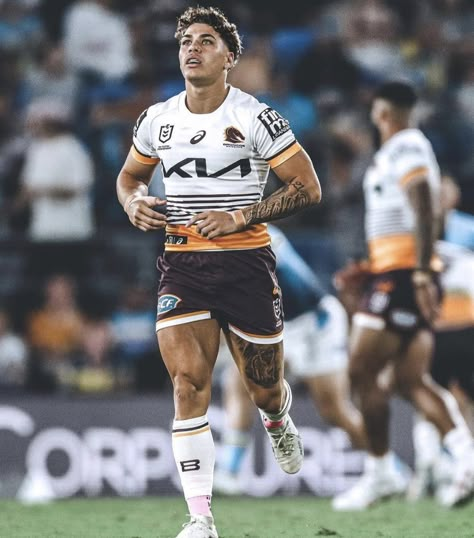 Reece Walsh Broncos, Nrl Wallpaper, Nrl Cowboys, Nrl Broncos, Reese Walsh, Broncos Nrl, Nrl Rugby League Wallpaper, Nrl Rugby League Wallpaper Broncos, Jordan Riki