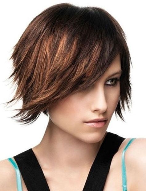 short+sassy+shag+haircut Kort Bob, Short Sassy Haircuts, Sassy Haircuts, Medium Layered Hair, Layered Bob Hairstyles, Medium Long Hair, Short Bob Haircuts, Short Haircut, Trending Hairstyles