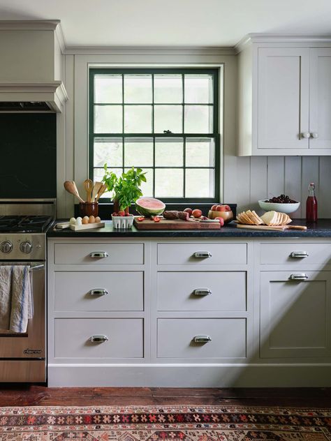 Early American Kitchen, Hendricks Churchill, Soapstone Kitchen, Wilton House, Country House Kitchen, Soapstone Countertops, Beadboard Backsplash, Cottage Style Kitchen, Jeff Goldblum