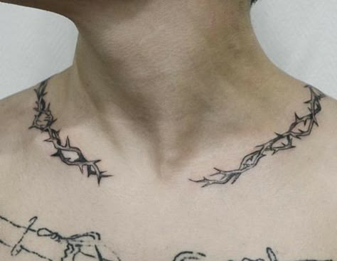 Chain Collarbone Tattoo, Chain Collar Bone Tattoo, Thorn Shoulder Tattoo, Collar Bone Thorn Tattoo, Tattoo Collarbone Men, Around Neck Tattoo Men, Thorn Tattoo Neck, Collar Bone Tattoo Barbed Wire, Thorns Collarbone Tattoo