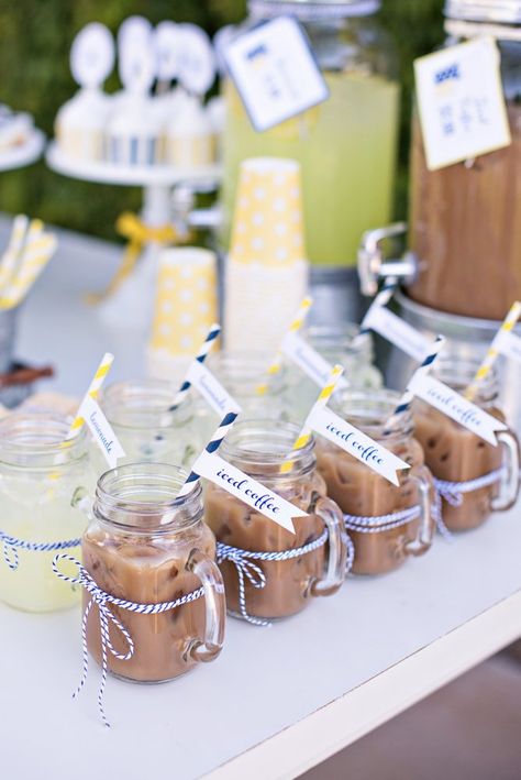 Lemonade + Iced Coffee Stand :: International Delight | The TomKat Studio Blog Iced Coffee Station Party, Yardsale Ideas, Mason Jar Lemonade, International Delight Iced Coffee, Mason Jar Party, Diy Lemonade Stand, Lemonade Stands, Sweet Table Wedding, Mason Jar Drinks