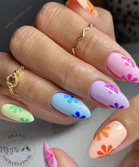 Rainbow Nails Design, May Nails, Colorful Nails, Summery Nails, Blush Nails, Cute Gel Nails, Short Acrylic Nails Designs, Rainbow Nails, Nail Art Summer