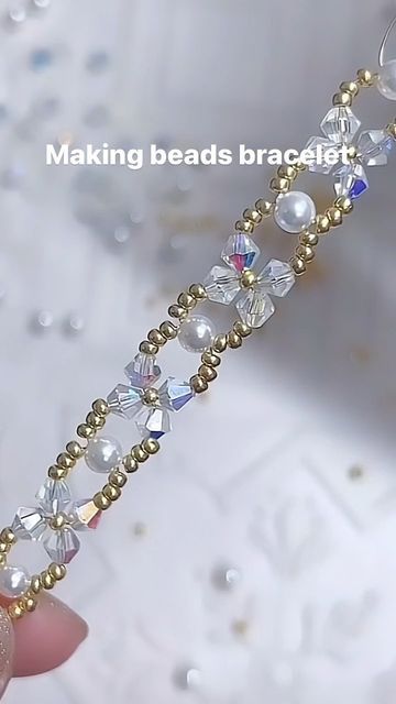 Chain Tutorial, Chains Bracelet, Rice Bead Bracelet, Seed Bead Bracelets Tutorials, Braided Bracelet Diy, Beads Craft Jewelry, Beaded Bracelets Tutorial, Jewelry Making Earrings, Expensive Jewelry Luxury