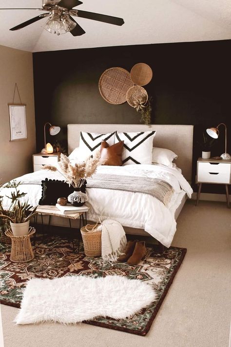 Black And Cream Bedroom, Camera Shabby Chic, Tan Bedroom, Diy Bank, Bedroom Ideas Aesthetic, Interior Design Per La Casa, Black Bedroom, Shabby Chic Bedroom, Woman Bedroom