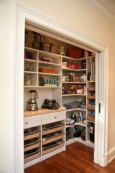 Reach In Pantry, Diy Kitchen Cupboards, Pantry Closet Design, Deep Pantry, Open Pantry, Perfect Pantry, Custom Pantry, Pantry Remodel, Kitchen Cupboard Doors