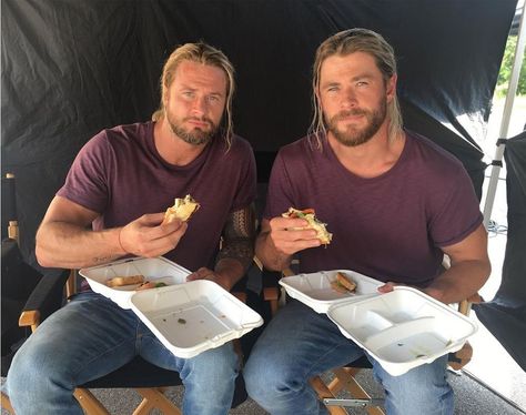 (L-R) Bobby Holland Hanton and Chris Hemsworth Priceless Movie, Christopher Hemsworth, Avengers Actors, Luke Hemsworth, Jaimie Alexander, Avengers Cast, Stunt Doubles, Kate Mara, Elsa Pataky