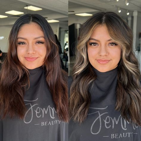 From outgrown color - to - a soft rich brunette with a contrast money piece 𝐓𝐨 𝐚𝐜𝐡𝐢𝐞𝐯𝐞 𝐭𝐡𝐢𝐬 𝐰𝐞 𝐝𝐢𝐝… • traditional full highlight • faceframing highlights • root smudge • custom toning • blowdry style #brunettehair #brunettebalayage #moneypiece #moneypiecebalayage #dimensionalbrunette #chicagohairstylist #chicagohairstylists #illinoishairstylist Highlighted Money Piece, Highlights Root Smudge, Root Smudge Brunette, Soft Money Piece, Brunette Money Piece, Moneypiece Hair, Money Piece Highlights, Root Stretch, Full Highlight