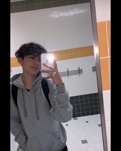 Marc Gomez, Gage Gomez Mirror Selfie, Marcel Ruiz And Isabela Gomez, Marcel Ruiz White Hair, Curly Headed Boys Mexican, Boyfriend Wallpaper, Cute Mexican Boys, Marc Anthony, Cute Lightskinned Boys