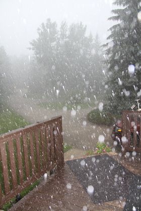 Hail Weather Aesthetic, Hail Storm Aesthetic, Storm Weather Aesthetic, Storm Glass Weather, Ice Rain, Storm Approaching, Hail Storm, Weather Seasons, Stormy Weather