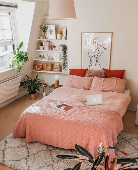 #LTKhome on Instagram: “Cozy up in pink and red hues care of @kelseyinlondon's sweet dreams style and follow her in the @liketoknow.it app for direct linkes to all…” Bedroom Red, House Room, Cute Room Decor, Bedroom Aesthetic, Dream Rooms, Aesthetic Bedroom, Aesthetic Room Decor, My New Room, Cozy Bedroom